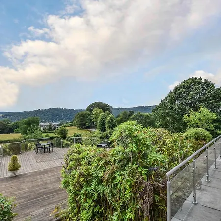 Bowness-on-windermere Sleeps 10 With Wifi *