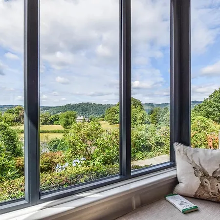 Villa Bowness-on-windermere Sleeps 10 With Wifi