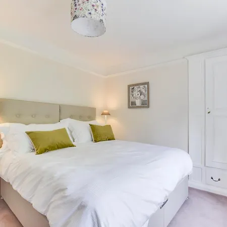 Bowness-on-windermere Sleeps 10 With Wifi Боунес-он-Уиндермер